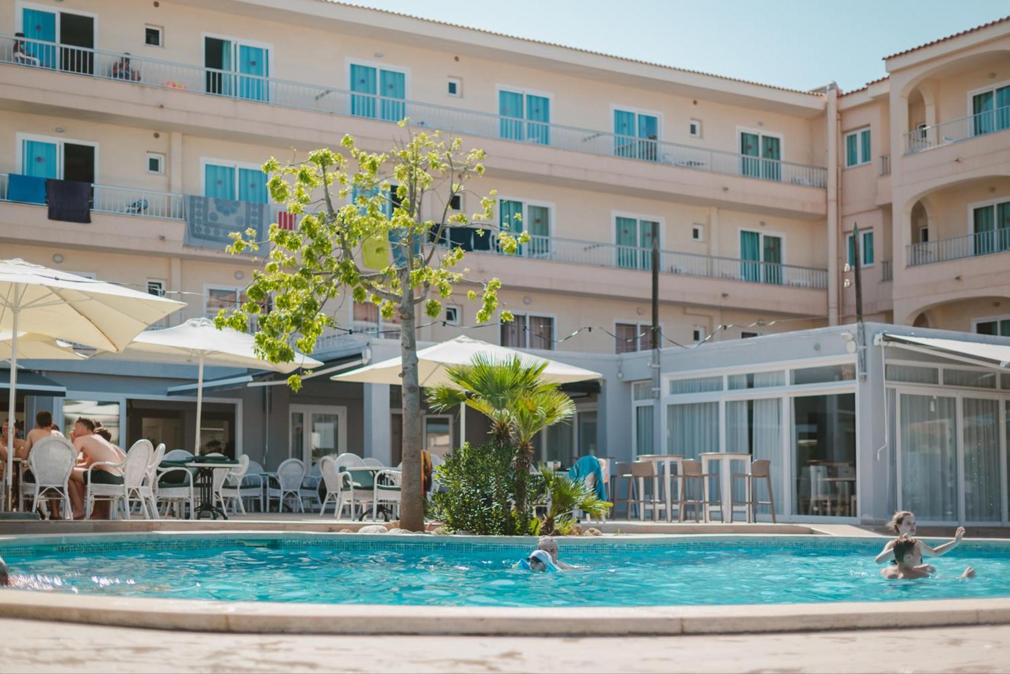Hotel Lliteras Кала Ратьяда Экстерьер фото